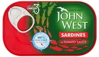 John West Sardines in Tomato Sauce