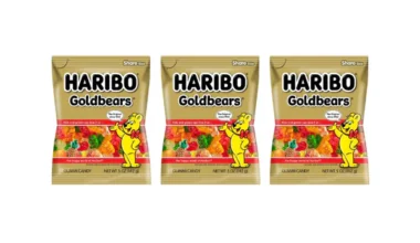 Soft fruit gummy bears Haribo Indulge in the world-famous Haribo Gold Bears, the classic gummy candy loved worldwide. This 160g pack of 3